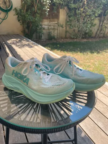 Hoka Rincon 4 bike d'occasion — image 3 sur 8