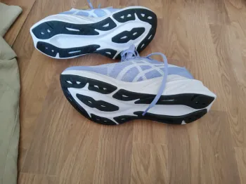 Używany Ideal Asics Running Shoes Size 38 bike — zdjęcie 4 z 5
