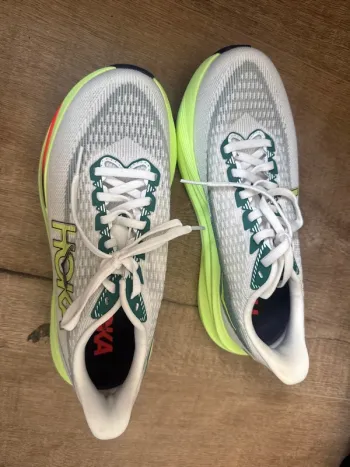 Hoka Mach 7 bike d'occasion — image 3 sur 4
