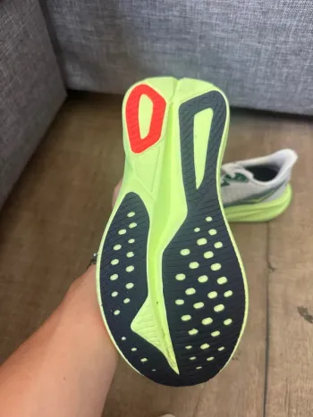 Hoka Mach 7 bike d'occasion — image 4 sur 4