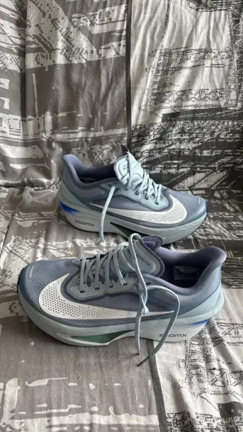 Used Nike Zoom Fly 6 bike