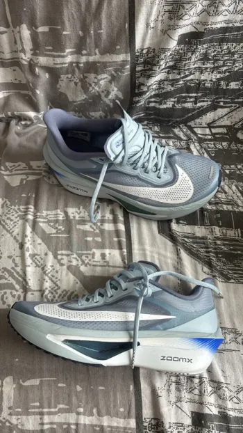 Used Nike Zoom Fly 6 bike — image 2 of 4