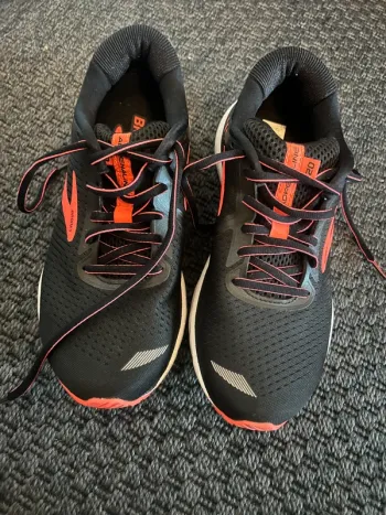 Brooks Laufschuhe bike de segunda mano