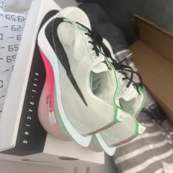 Gebrauchtes Lauf ZoomX Vaporfly Next% 4 bike — Bild 6 von 8