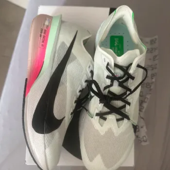 Gebrauchtes Lauf ZoomX Vaporfly Next% 4 bike — Bild 2 von 8