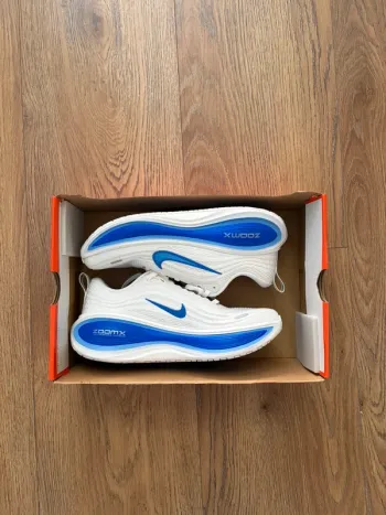 Used Nike Vomero Plus bike