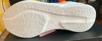 Używany Orange Adidas Sportschuh weiß/ - Gr 38, 5 bike — zdjęcie 4 z 5