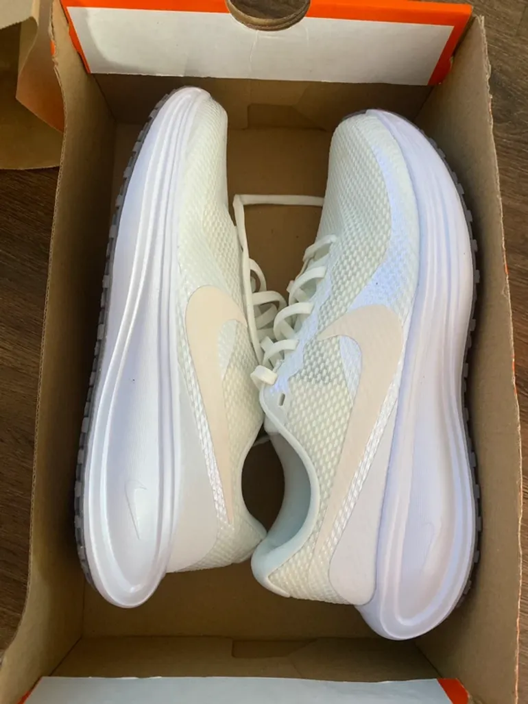 Used Nike Revolution bike — image 2 of 15