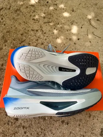 Używany Nike Zoom Fly 6 bike — zdjęcie 3 z 4