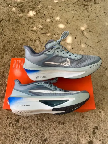 Używany Nike Zoom Fly 6 bike — zdjęcie 2 z 4