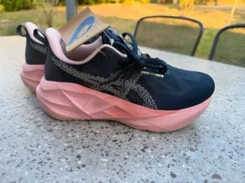 Asics Shoes bike usato
