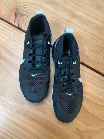Nike Wildhorse 7 bike usato — immagine 4 di 7