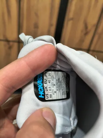Used White Bondi 8 bike — image 9 of 10