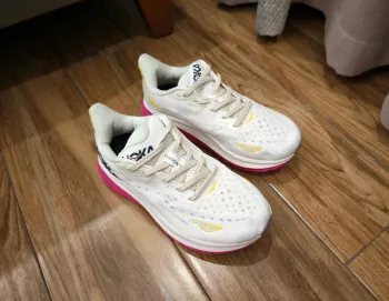 Käytetty Hoka Cream Shoes Size 40 bike — kuva 2 / 4