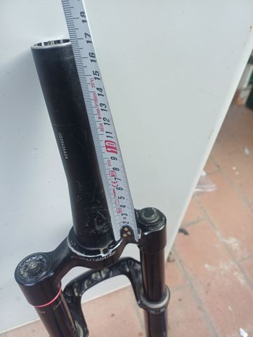 Used RockShox SID Ultimate SL 32 2P 2024 bike — image 9 of 10