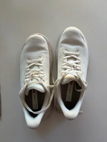 Hoka Laufschuhe bike usato — immagine 3 di 6