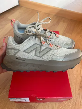 Used New Balance Trailrunning Shoes bike — image 2 of 6