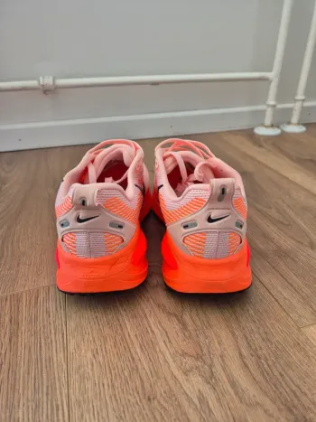 Used Nike Vomero 18 bike — image 4 of 7