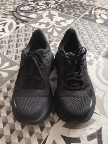 Hoka Bondi 9 bike d'occasion — image 4 sur 15