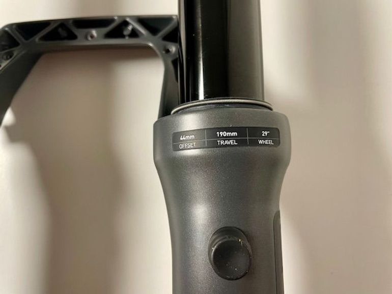 Brugt RockShox ZEB Ultimate 2025 bike — billede 4 af 10