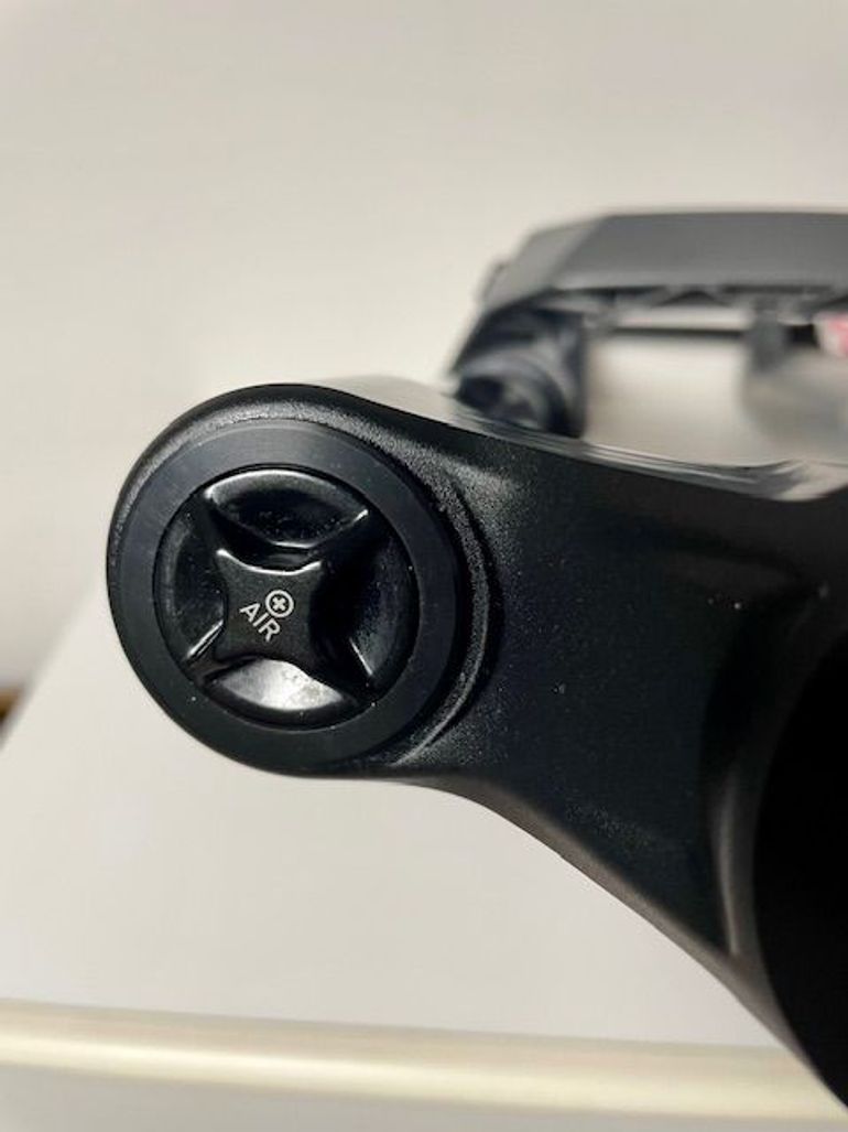 Brugt RockShox ZEB Ultimate 2025 bike — billede 9 af 10