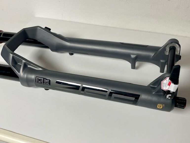 Brugt RockShox ZEB Ultimate 2025 bike — billede 2 af 10