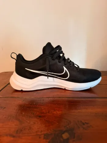 Gebrauchtes Scarpa Nike Running Shoes 42 bike — Bild 2 von 4