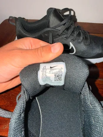 Gebrauchtes Scarpa Nike Running Shoes 42 bike — Bild 3 von 4