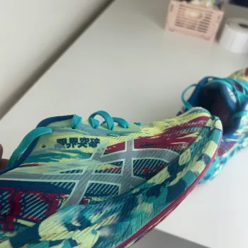 Použité Asics Chaussures multicolores bike — obrázek 10 z 10