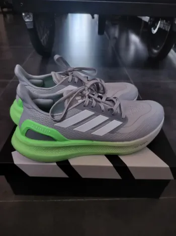 Gebrauchtes Adidas Pureboost 5 bike