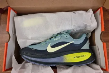 Použité Nike Vomero 18 GTX bike — obrázek 8 z 10