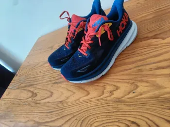 Hoka Clifton 9 bike de segunda mano