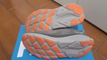 Używany Hoka Clifton 9 GTX bike — zdjęcie 3 z 5