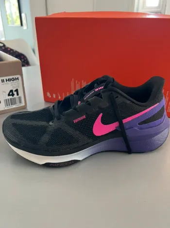 Used Nike Air Zoom Structure 25 bike — image 3 of 4