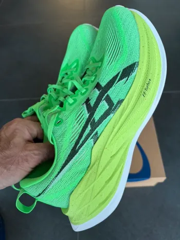 Used Asics Superblast 2 bike — image 4 of 8