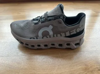On Running Cloudmonster 3 bike d'occasion
