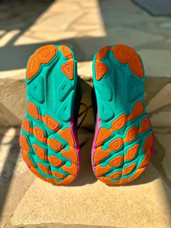 Used Hoka Clifton 9 Gore-Tex bike — image 3 of 3