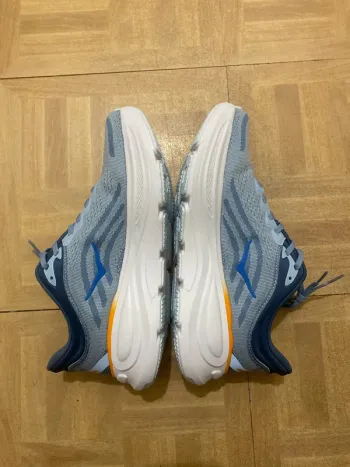 Tweedehands Hoka Bondi 9 bike — afbeelding 2 van 12