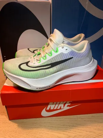 Used Nike Zoom Fly 5 bike — image 11 of 11