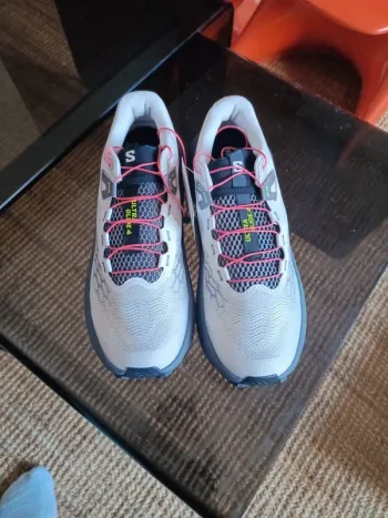 Salomon Ultra Glide 4 bike d'occasion — image 2 sur 6