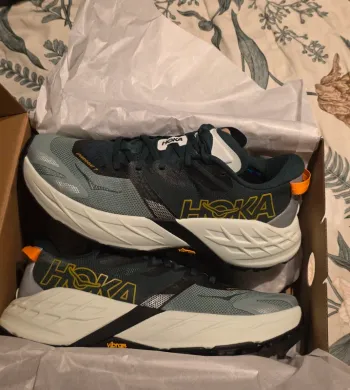 Used Hoka sneakers size 42.5 bike — image 12 of 13