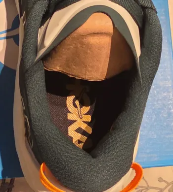Used Hoka sneakers size 42.5 bike — image 9 of 13