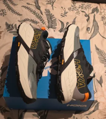 Used Hoka sneakers size 42.5 bike — image 8 of 13