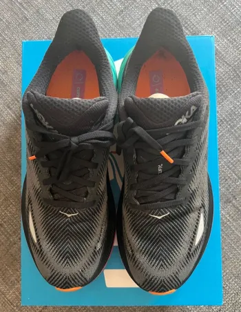 Hoka Clifton 9 GTX bike de segunda mano