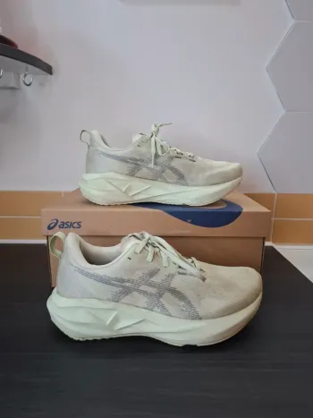 Brugt Asics Novablast 5 bike