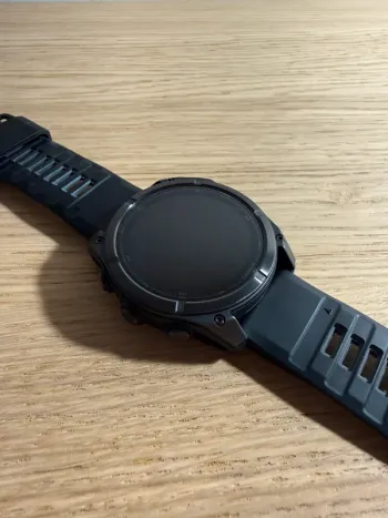 Używany Garmin Fenix 8 AMOLED Sapphire 51 mm bike — zdjęcie 3 z 5
