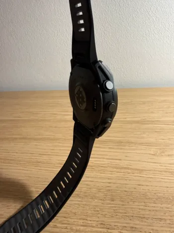 Używany Garmin Fenix 8 AMOLED Sapphire 51 mm bike — zdjęcie 4 z 5