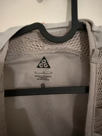 Używany Nike ACG Gilet d'hydratation bike — zdjęcie 2 z 4
