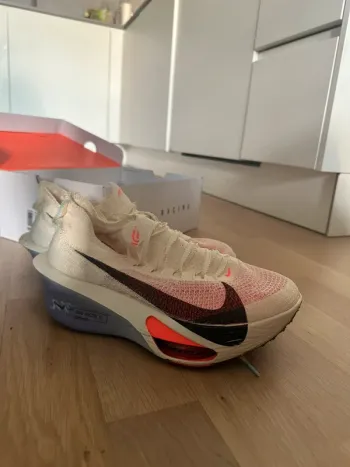 Używany Nike Air Zoom Alphafly Next% 3 bike — zdjęcie 2 z 5