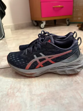 Brugt Asics Novablast bike